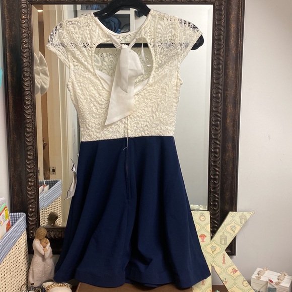 Teen girl Navy and cream party dress - Picture 2 of 6